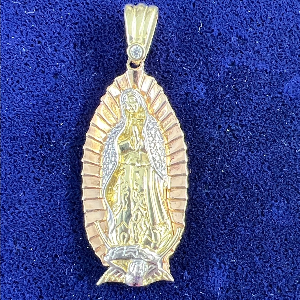 Try Color Gold Virgin Mary Pendant Necklace - Women or Man Jewelry